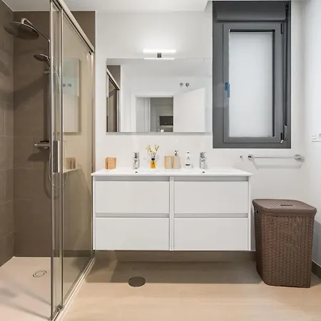 Modern 3-bedroom Camarate Hills Rdr556 * Estepona