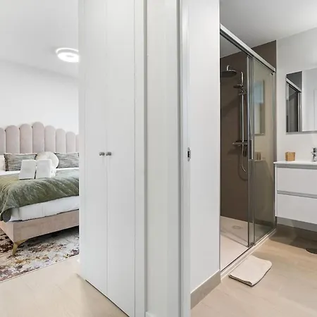 Modern 3-bedroom Camarate Hills Rdr556 * Estepona