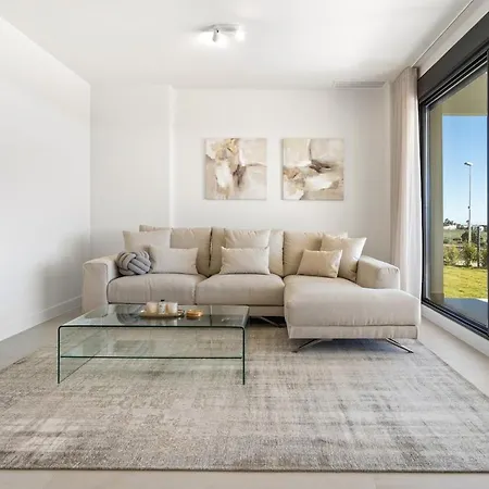 Modern 3-bedroom Camarate Hills Rdr556 Estepona